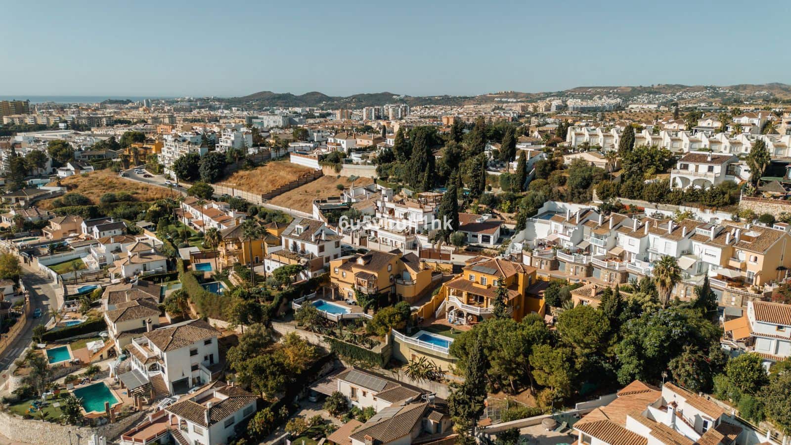 Chalet de 5 habitaciones en Mijas Costa en venta - 1.060.000 € (Ref: 10097794)