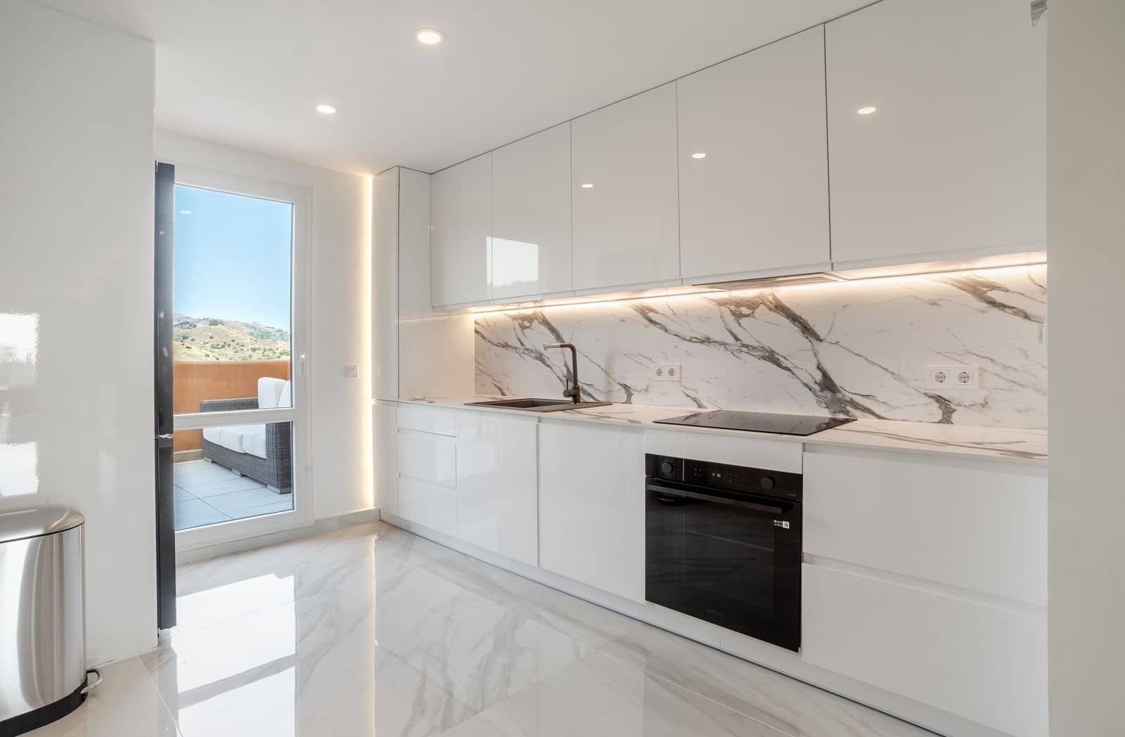 Apartamento de 2 habitaciones en Elviria en venta - 549.000 € (Ref: 10097797)