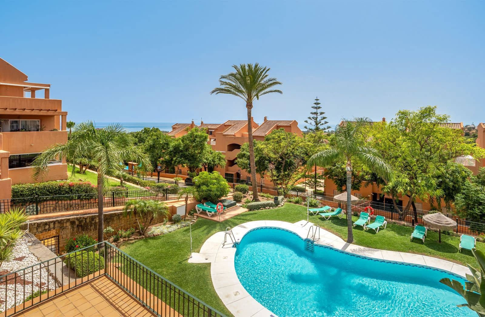 Apartamento de 2 habitaciones en Elviria en venta - 549.000 € (Ref: 10097797)