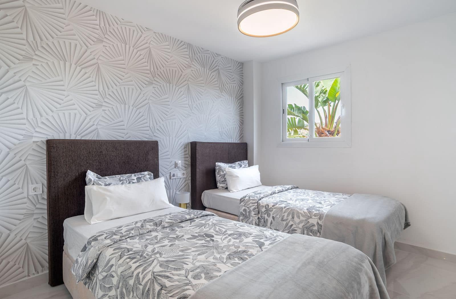 Apartamento de 2 habitaciones en Elviria en venta - 549.000 € (Ref: 10097797)