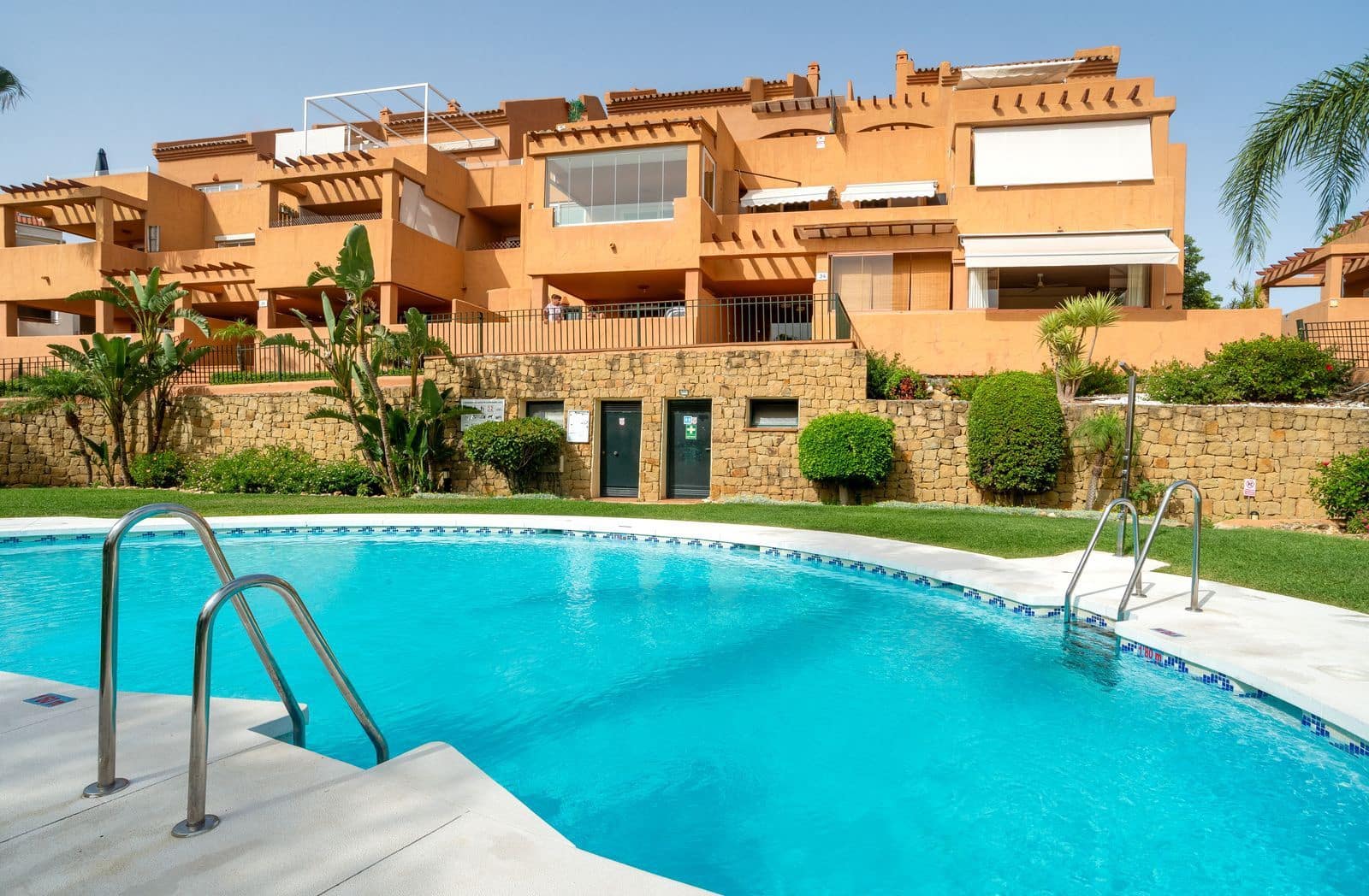 Apartamento de 2 habitaciones en Elviria en venta - 549.000 € (Ref: 10097797)