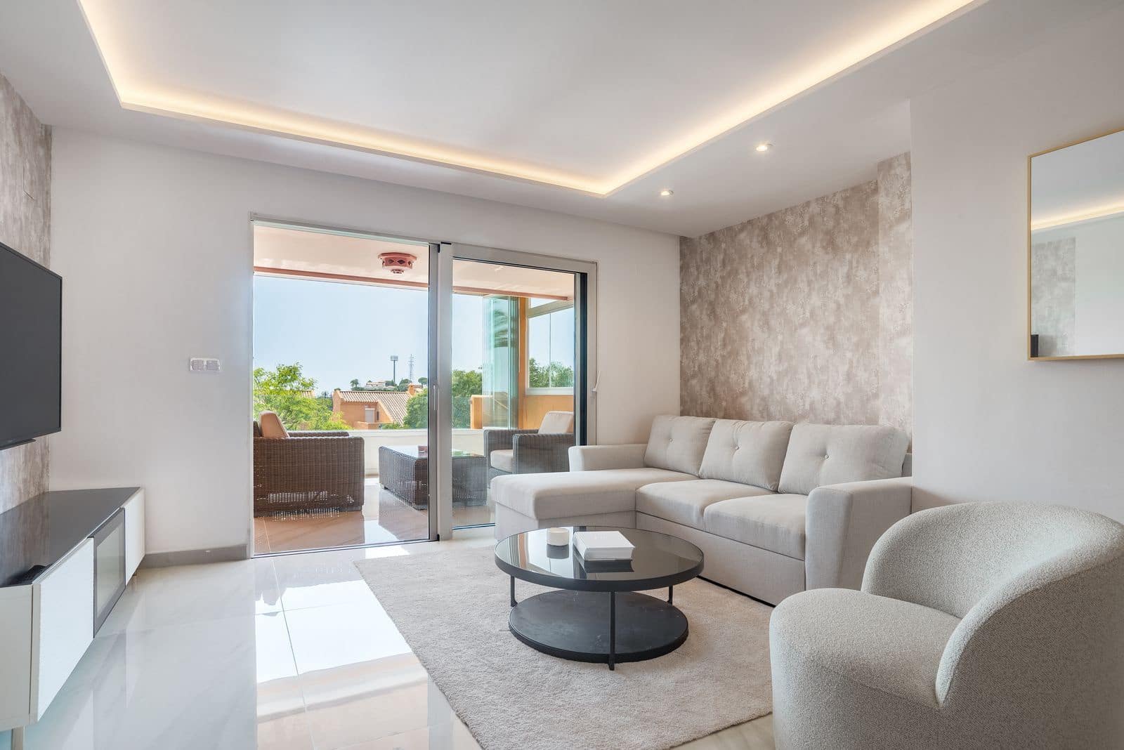 Apartamento de 2 habitaciones en Elviria en venta - 549.000 € (Ref: 10097797)