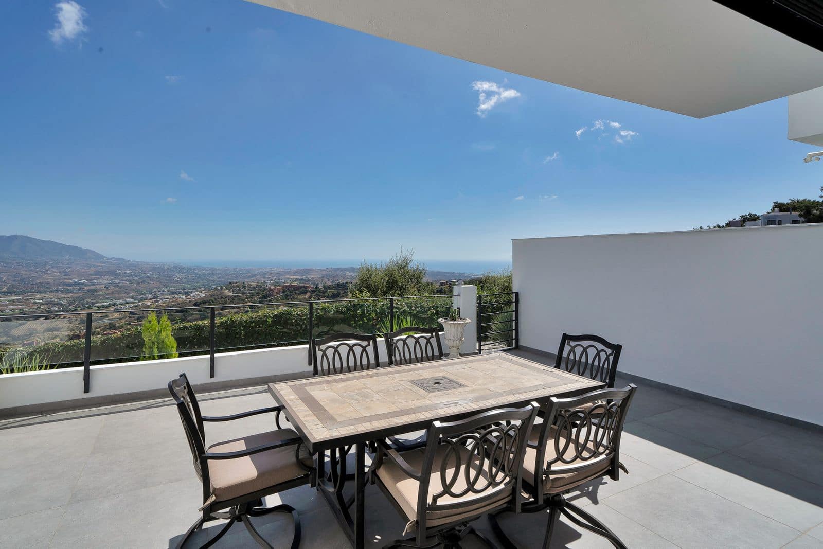 Pareado de 3 habitaciones en La Mairena en venta - 580.000 € (Ref: 10097801)