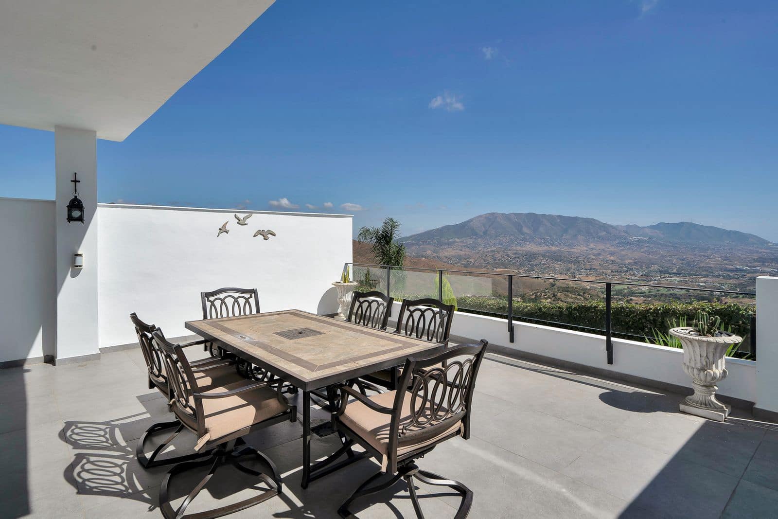 Pareado de 3 habitaciones en La Mairena en venta - 580.000 € (Ref: 10097801)