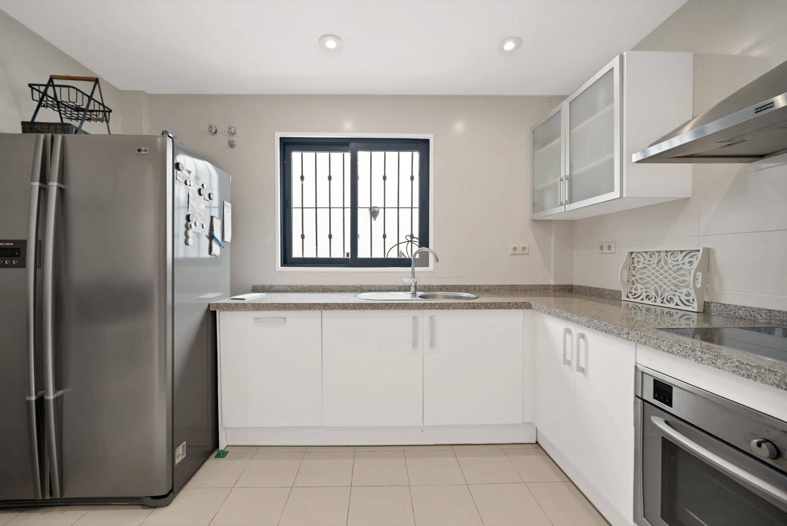 Pareado de 3 habitaciones en La Mairena en venta - 580.000 € (Ref: 10097801)