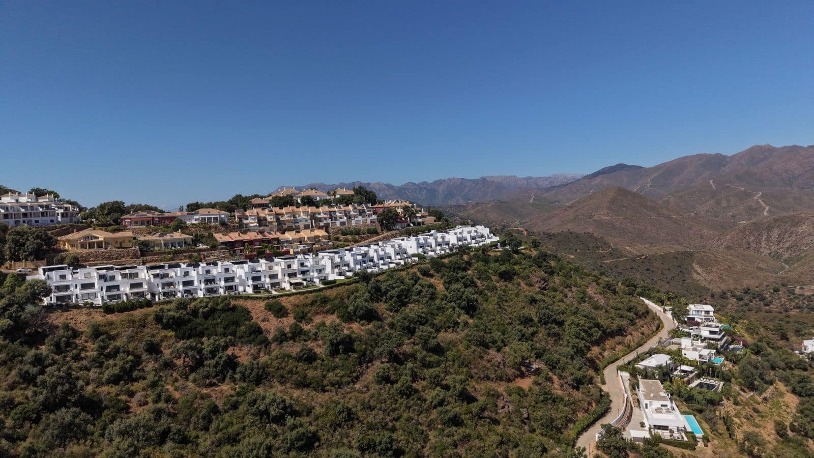 Pareado de 3 habitaciones en La Mairena en venta - 580.000 € (Ref: 10097801)