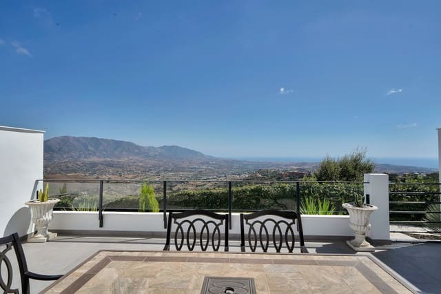 3 bedroom Semi-detached Villa for sale in La Mairena, Ojen - € 580,000 (Ref: 10097801)