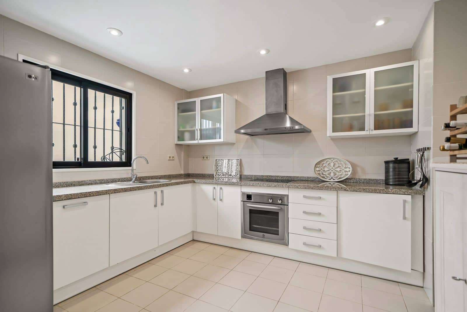 Pareado de 3 habitaciones en La Mairena en venta - 580.000 € (Ref: 10097801)