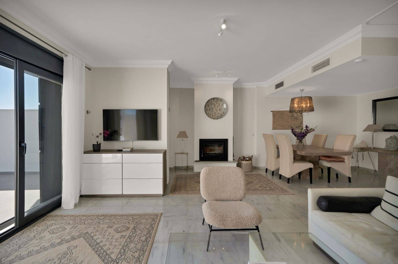 Pareado de 3 habitaciones en La Mairena en venta - 580.000 € (Ref: 10097801)