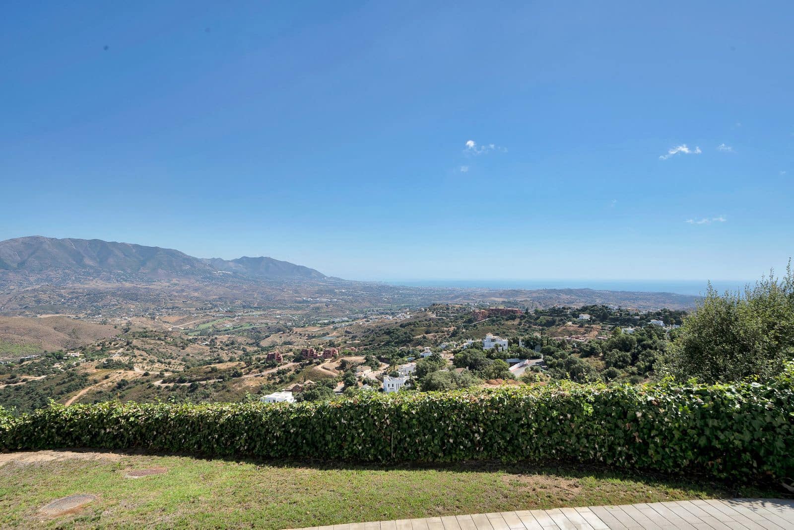 Pareado de 3 habitaciones en La Mairena en venta - 580.000 € (Ref: 10097801)