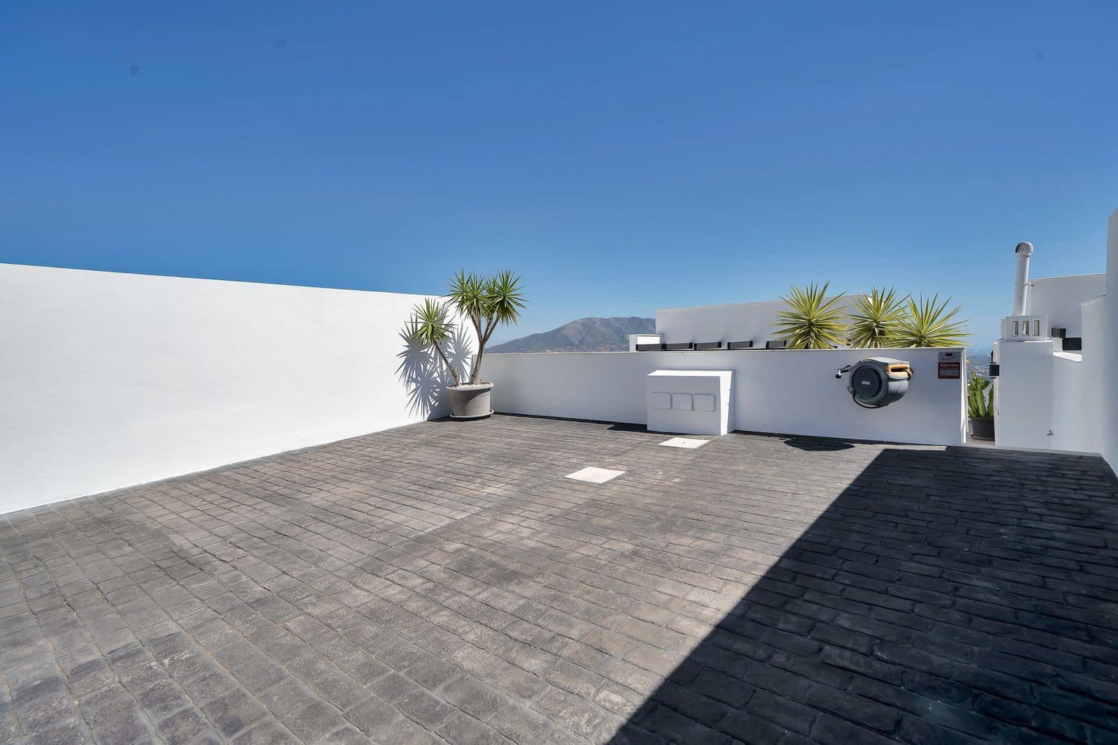 Pareado de 3 habitaciones en La Mairena en venta - 580.000 € (Ref: 10097801)