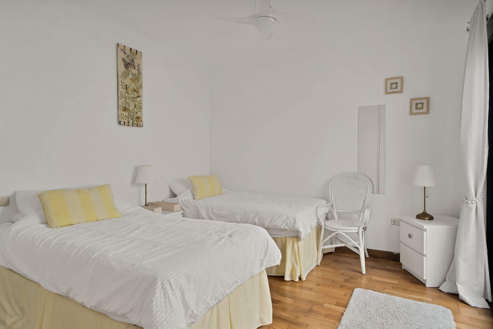 Pareado de 3 habitaciones en La Mairena en venta - 580.000 € (Ref: 10097801)
