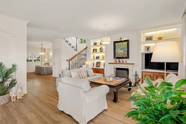 3 sypialnia Willa na sprzedaż w Atalaya-Isdabe, Estepona - 1 200 000 € (Ref: 10097802)
