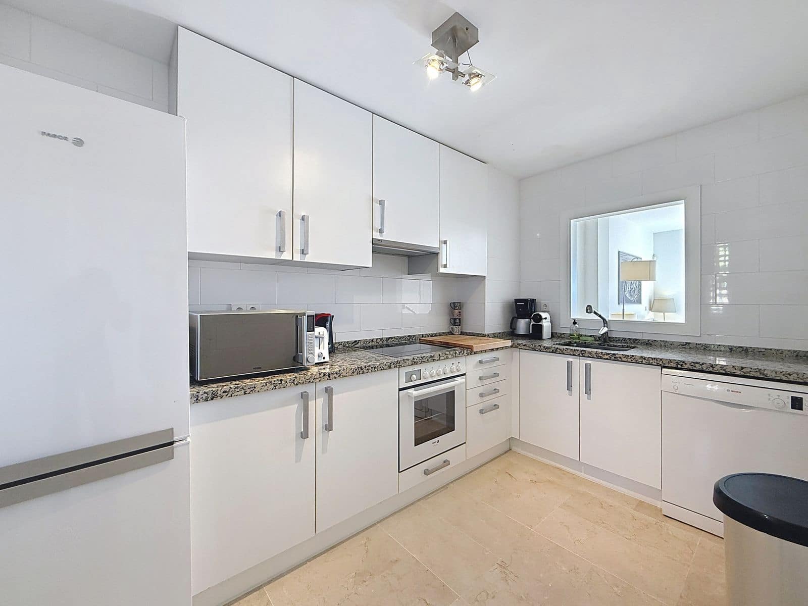 2 soveværelse Penthouse til salg i Manilva - € 305.000 (Ref: 10097803)