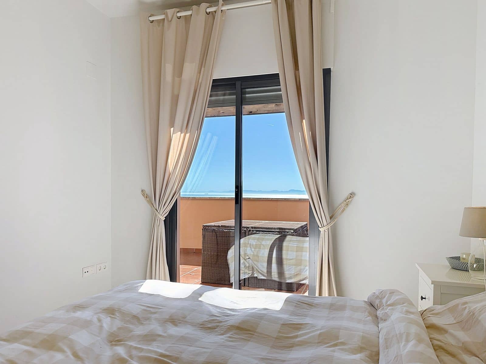 2 soveværelse Penthouse til salg i Manilva - € 305.000 (Ref: 10097803)