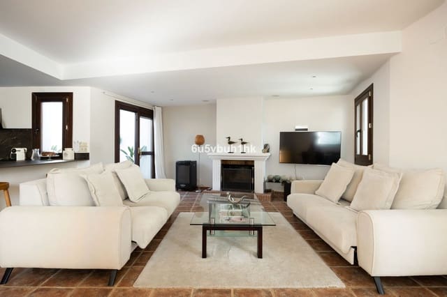 3 soverom Villa til salgs i El Paraiso, Estepona - € 697 000 (Ref: 10097804)