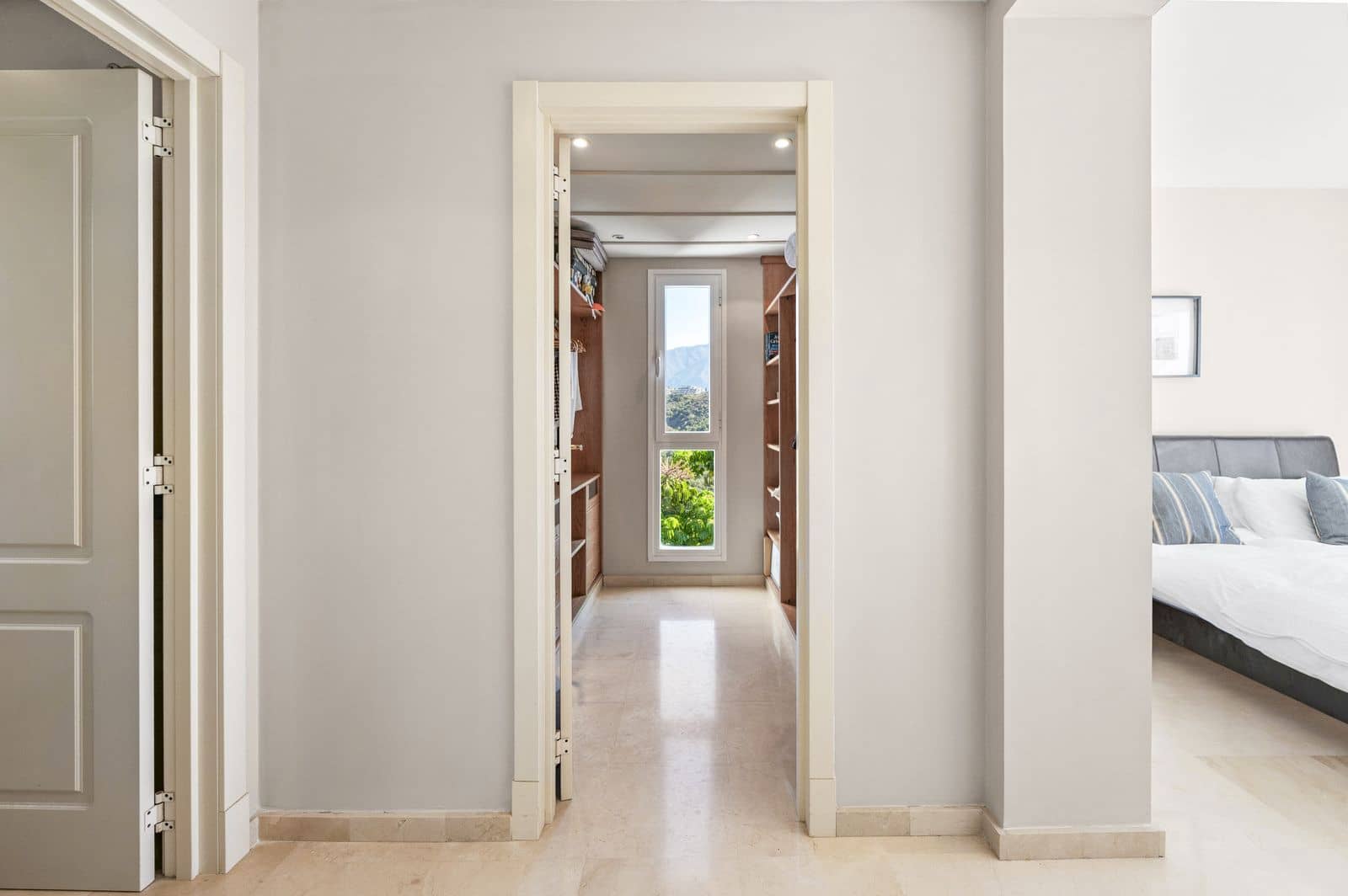 3 bedroom Penthouse for sale in Benahavis - € 650,000 (Ref: 10097807)