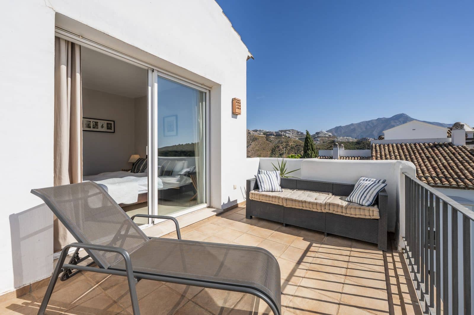 3 bedroom Penthouse for sale in Benahavis - € 650,000 (Ref: 10097807)