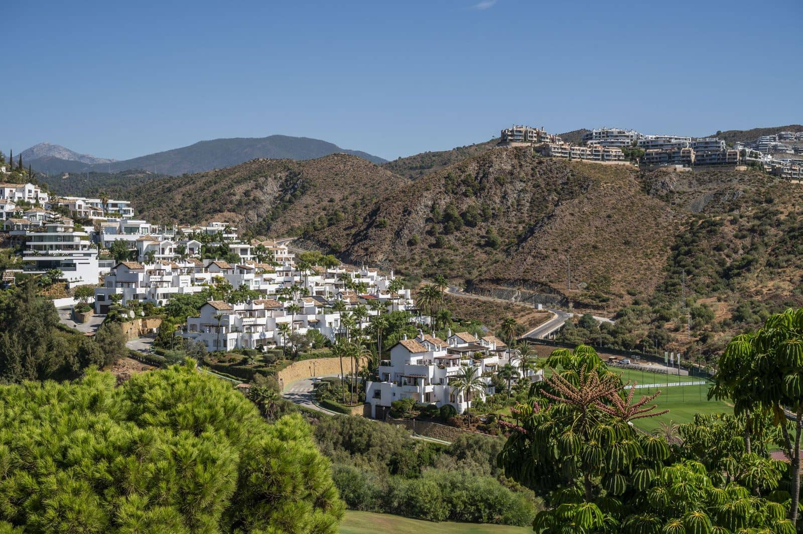 3 bedroom Penthouse for sale in Benahavis - € 650,000 (Ref: 10097807)