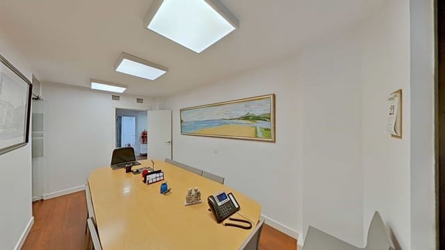 9 chambre Bureau à vendre à Marbella - 850 000 € (Ref: 10097813)
