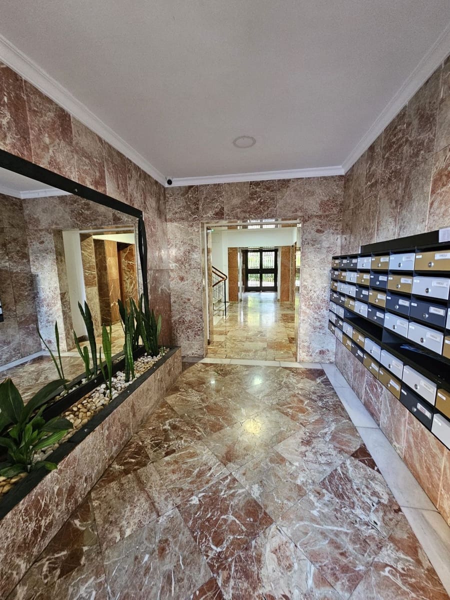 2 soveværelse Lejlighed til salg i Marbella - € 390.000 (Ref: 10097815)