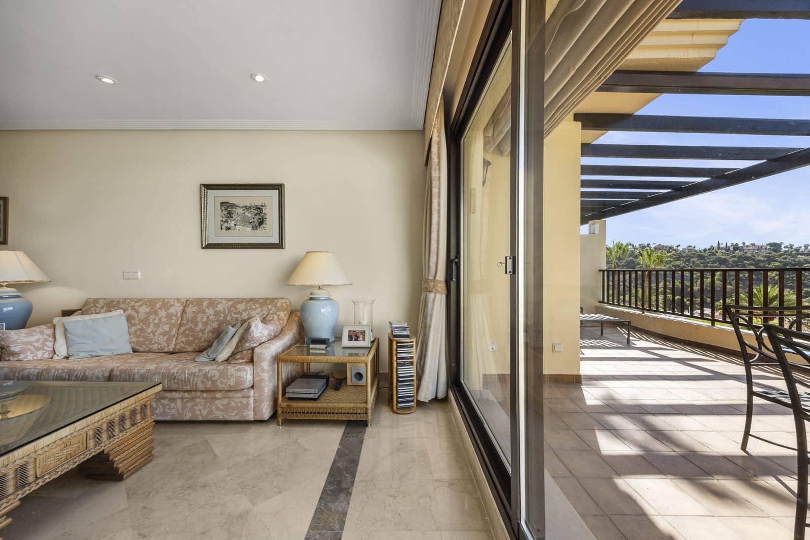 3 bedroom Penthouse for sale in Benahavis - € 685,000 (Ref: 10097825)