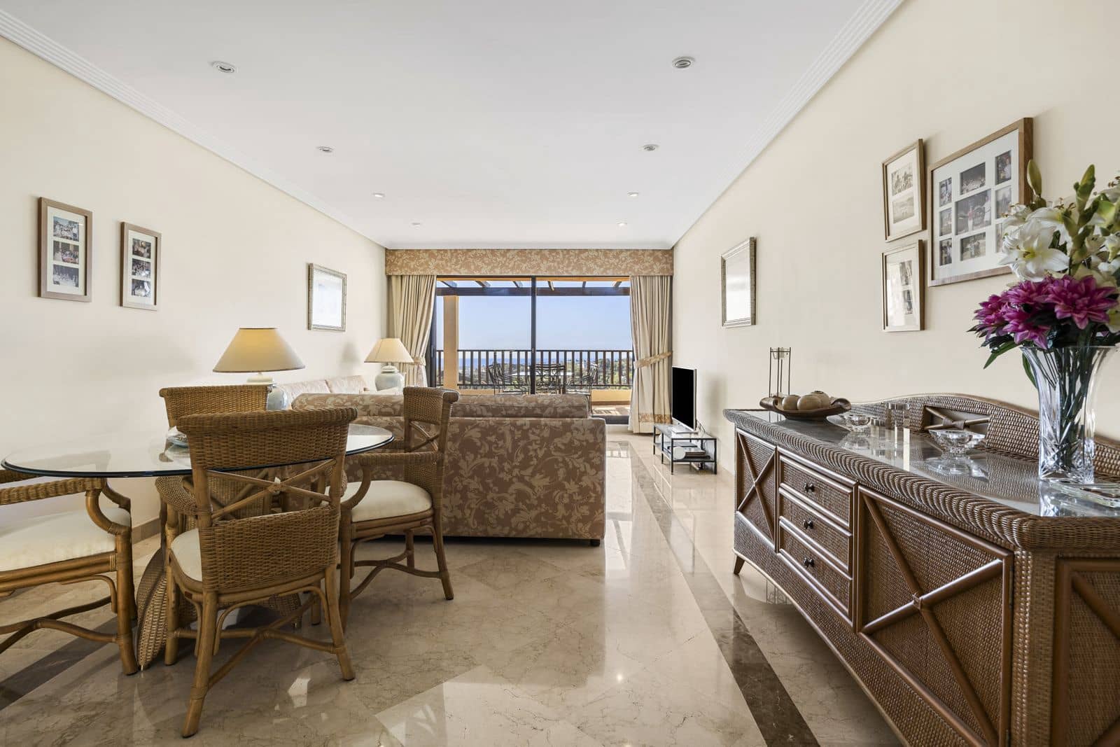 3 bedroom Penthouse for sale in Benahavis - € 685,000 (Ref: 10097825)