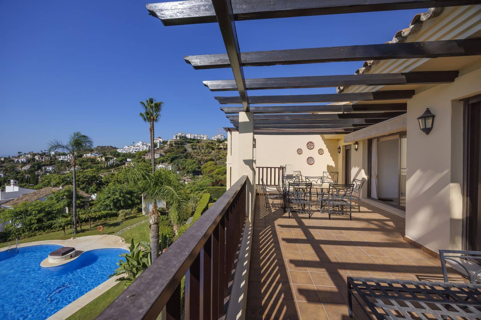 3 bedroom Penthouse for sale in Benahavis - € 685,000 (Ref: 10097825)