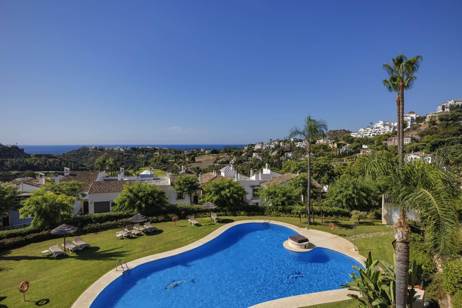 3 bedroom Penthouse for sale in Benahavis - € 685,000 (Ref: 10097825)