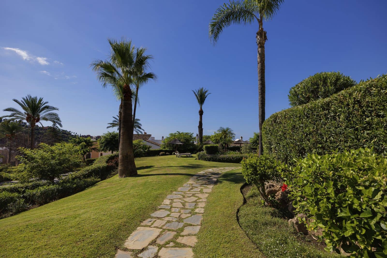 3 bedroom Penthouse for sale in Benahavis - € 685,000 (Ref: 10097825)