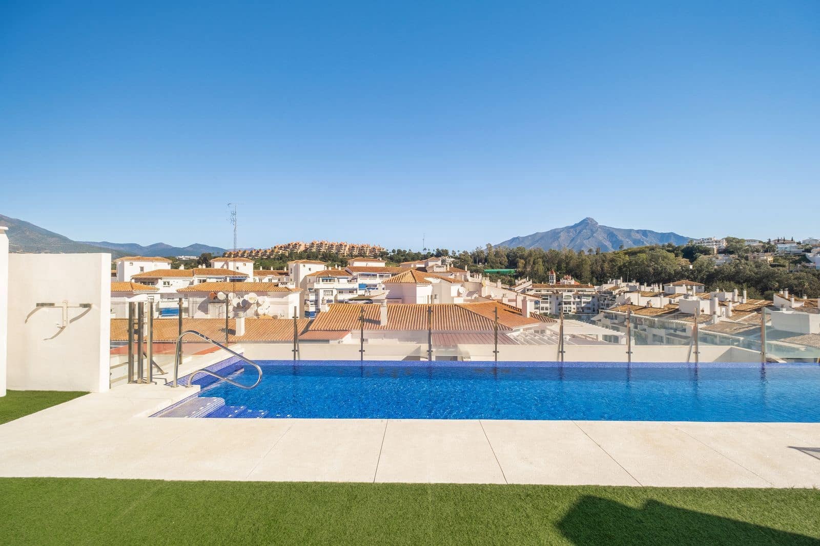 3 slaapkamer Appartement te koop in Nueva Andalucia - € 510.000 (Ref: 10097826)