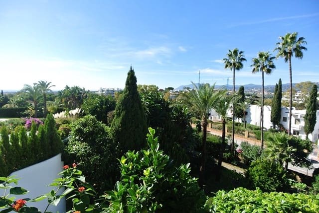 2 chambre Appartement à vendre à Golden Mile, Marbella avec piscine garage - 900 000 € (Ref: 10097827)