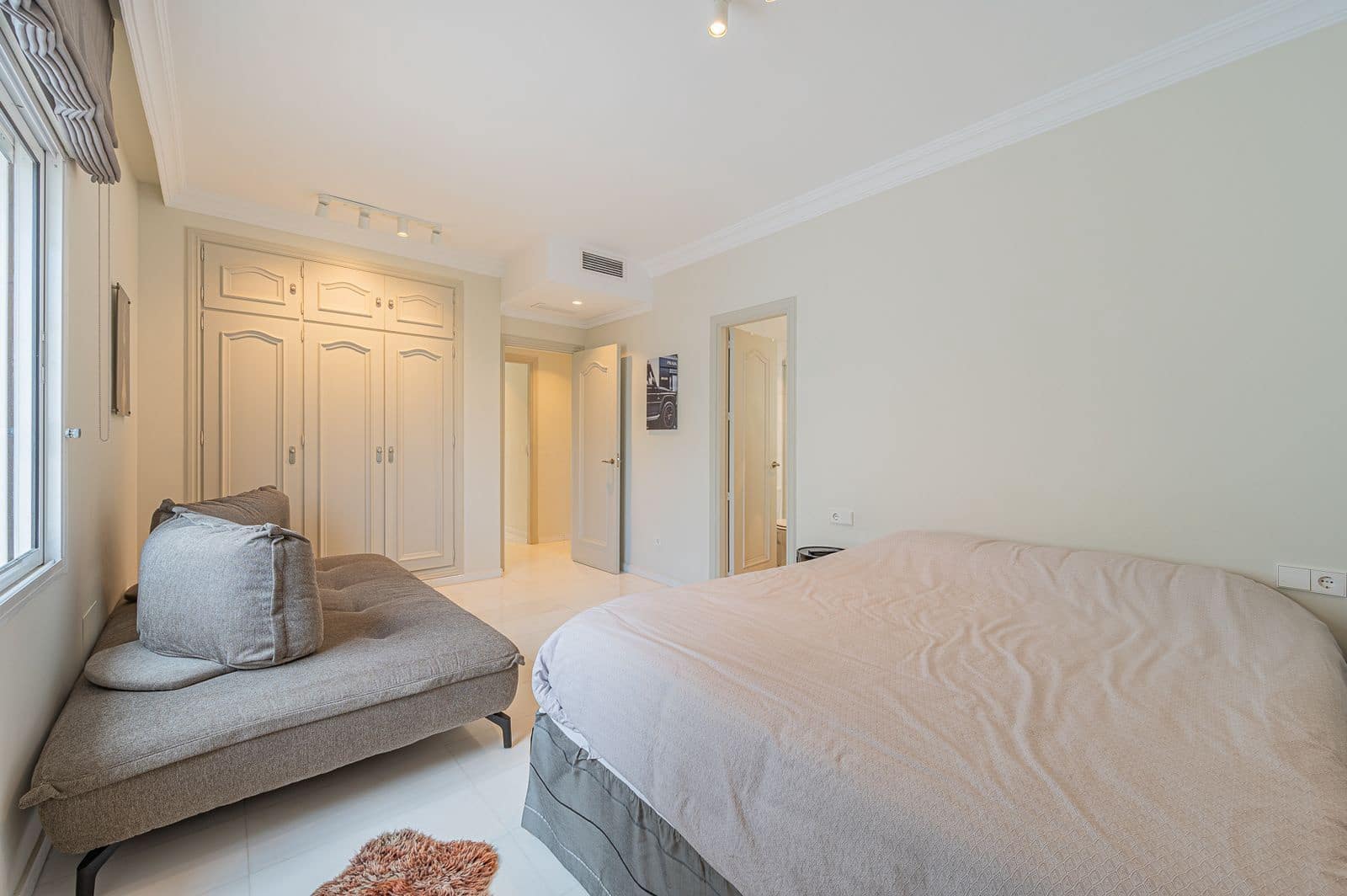 2 chambre Appartement à vendre à Golden Mile avec piscine garage - 900 000 € (Ref: 10097827)