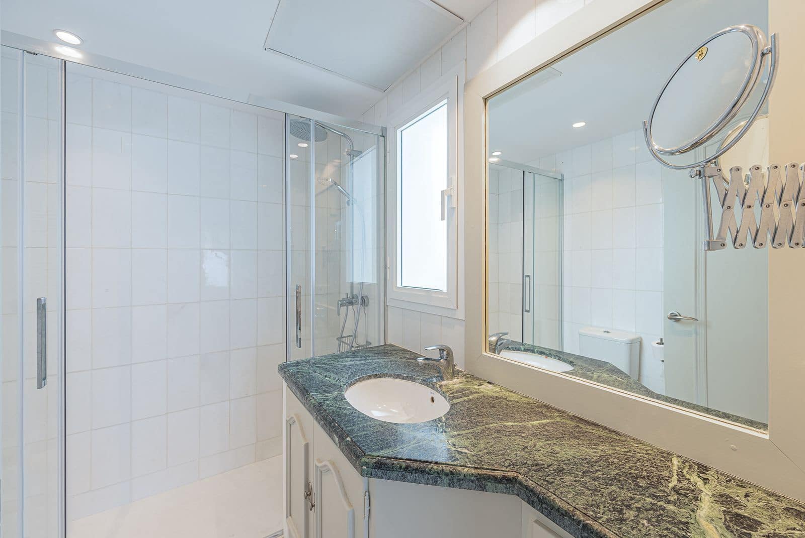 2 chambre Appartement à vendre à Golden Mile avec piscine garage - 900 000 € (Ref: 10097827)