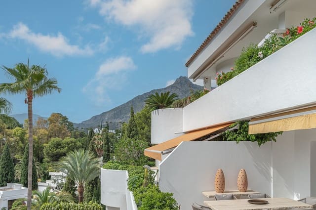 2 chambre Appartement à vendre à Golden Mile, Marbella avec piscine garage - 900 000 € (Ref: 10097827)