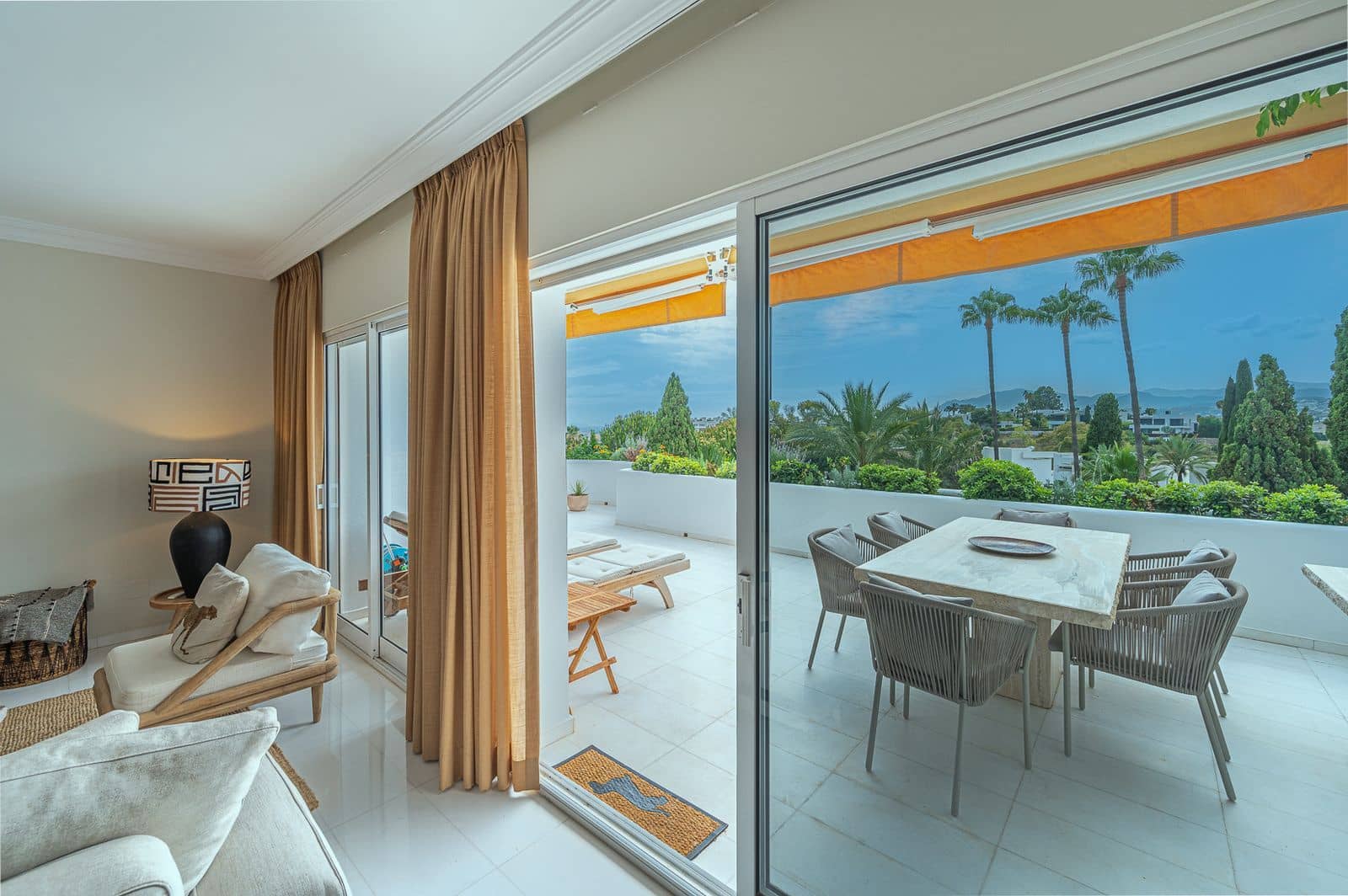 2 chambre Appartement à vendre à Golden Mile avec piscine garage - 900 000 € (Ref: 10097827)