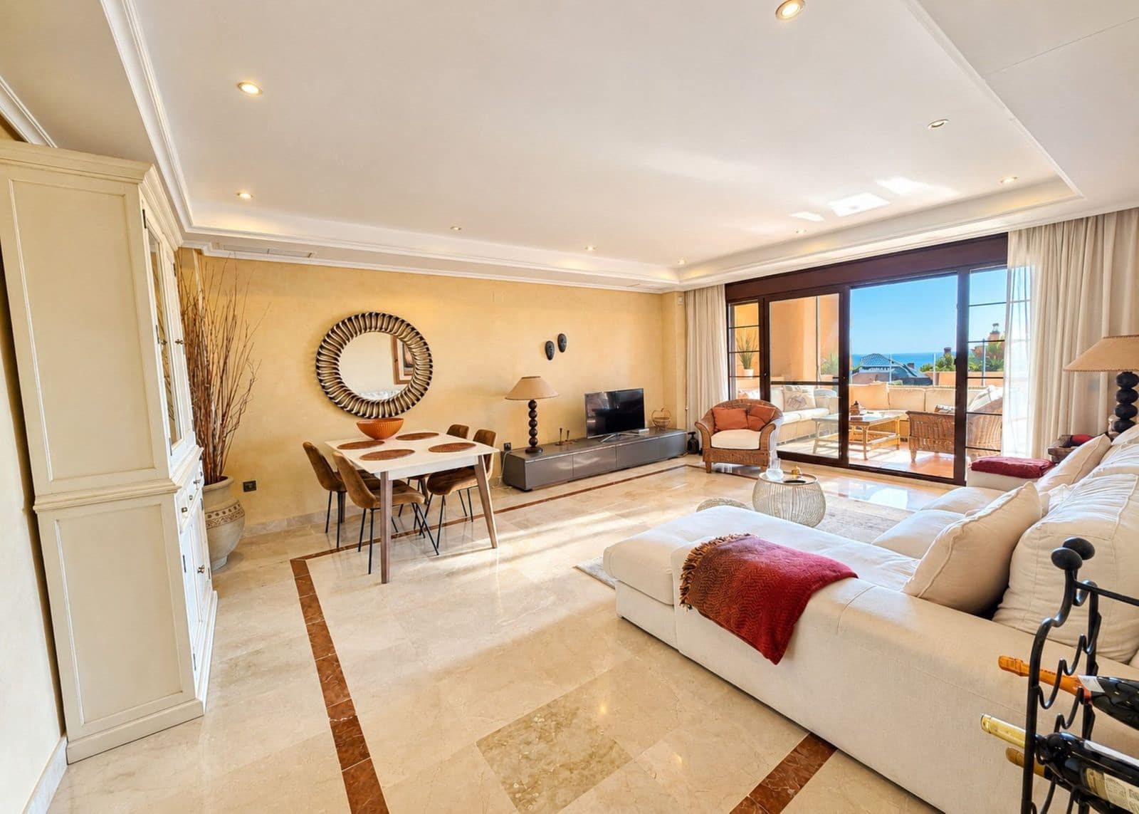 2 slaapkamer Appartement te koop in La Mairena - € 445.000 (Ref: 10097829)