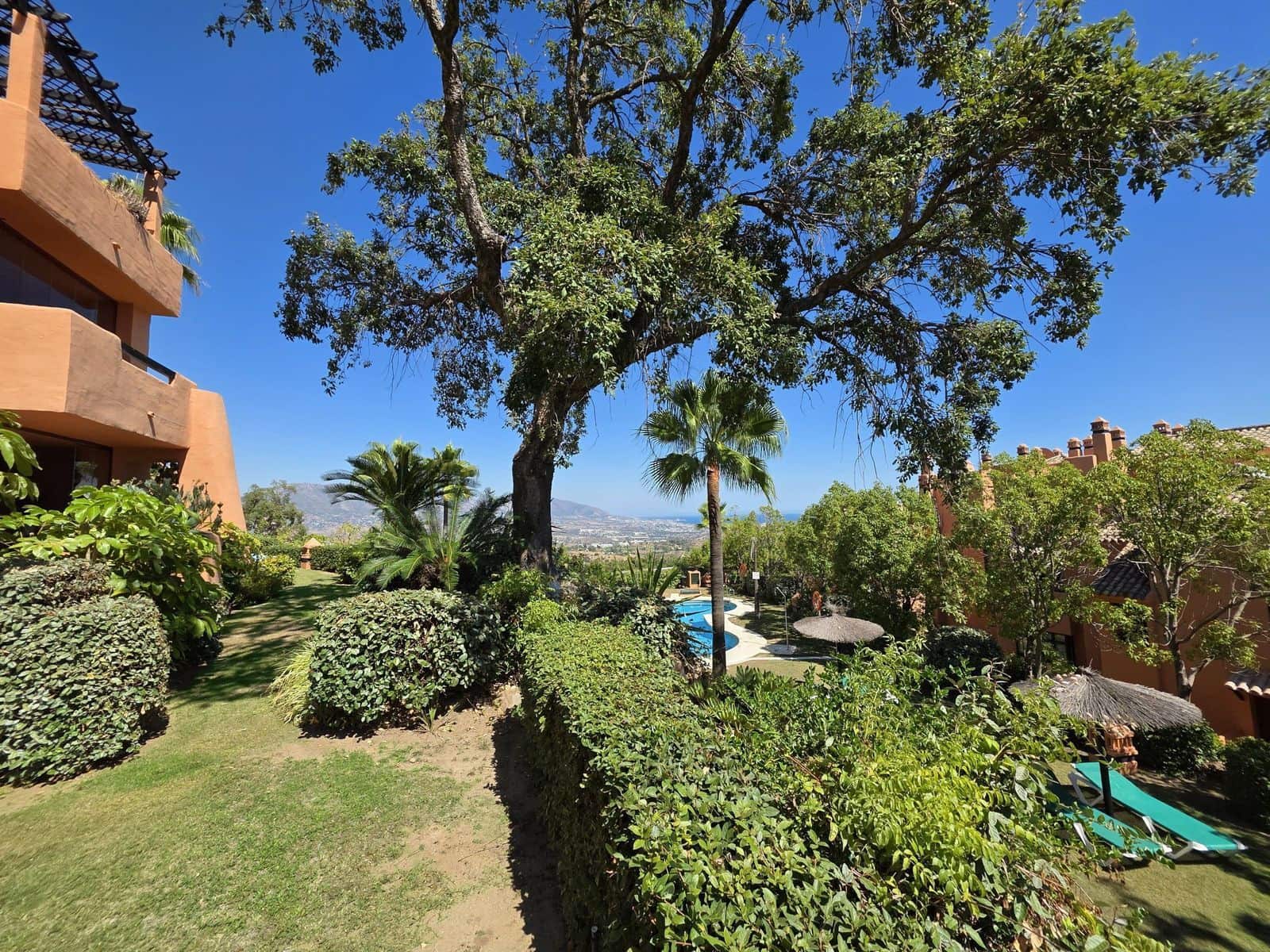 2 slaapkamer Appartement te koop in La Mairena - € 445.000 (Ref: 10097829)