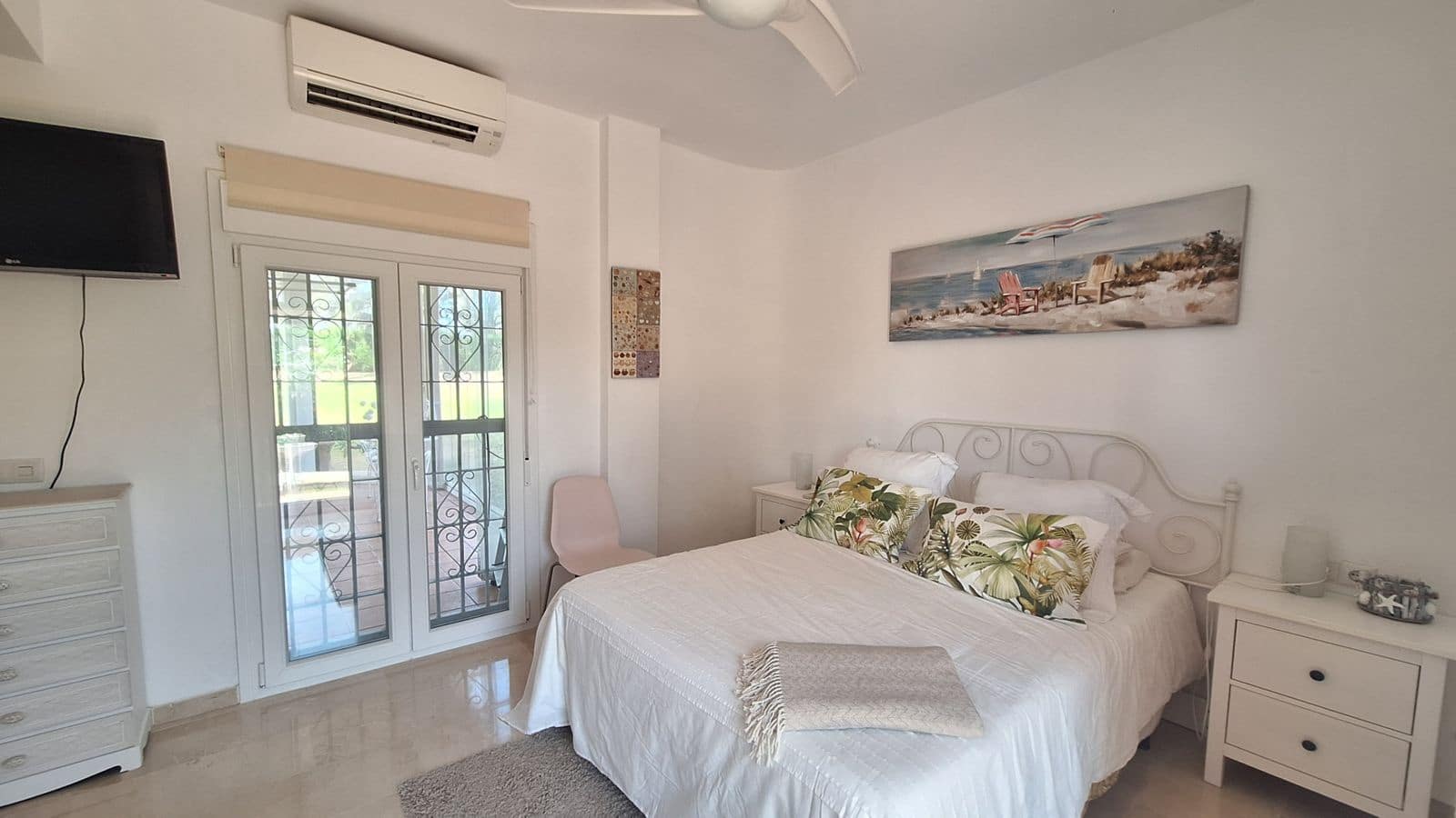 2 soveværelse Lejlighed til salg i Estepona - € 340.000 (Ref: 10097833)