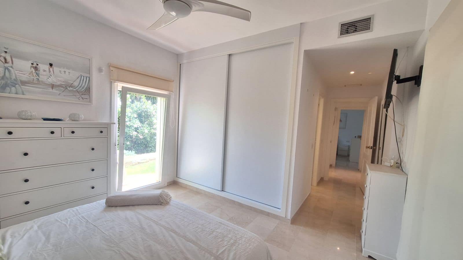 2 soveværelse Lejlighed til salg i Estepona - € 340.000 (Ref: 10097833)