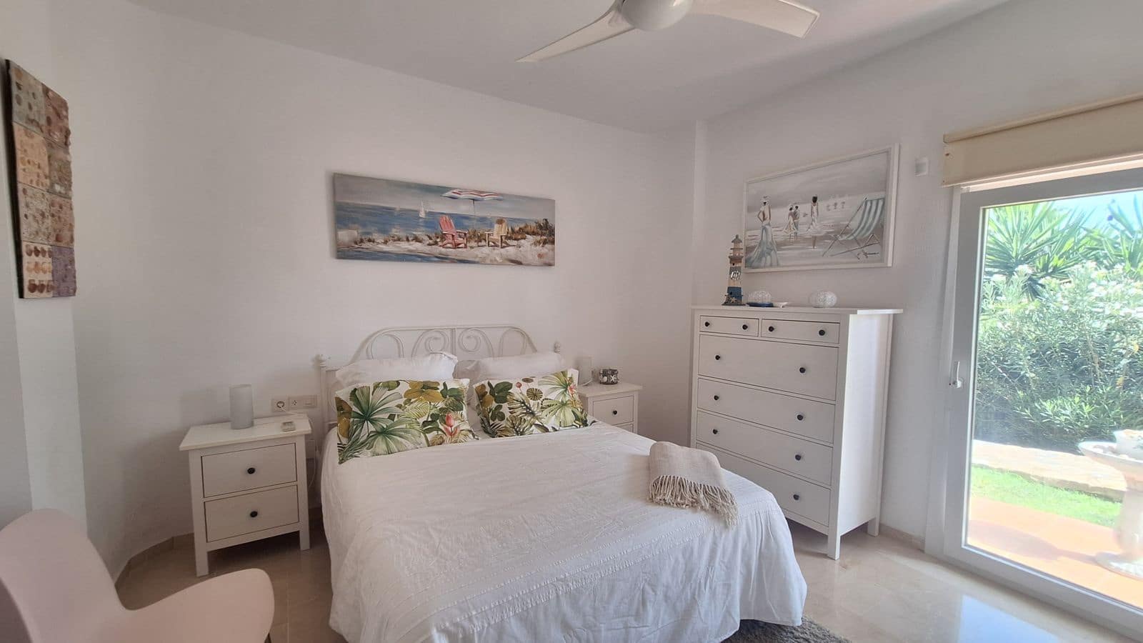 2 soveværelse Lejlighed til salg i Estepona - € 340.000 (Ref: 10097833)