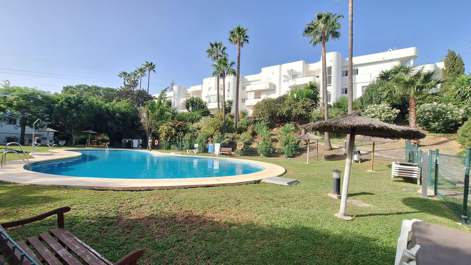 2 soveværelse Lejlighed til salg i Estepona - € 340.000 (Ref: 10097833)