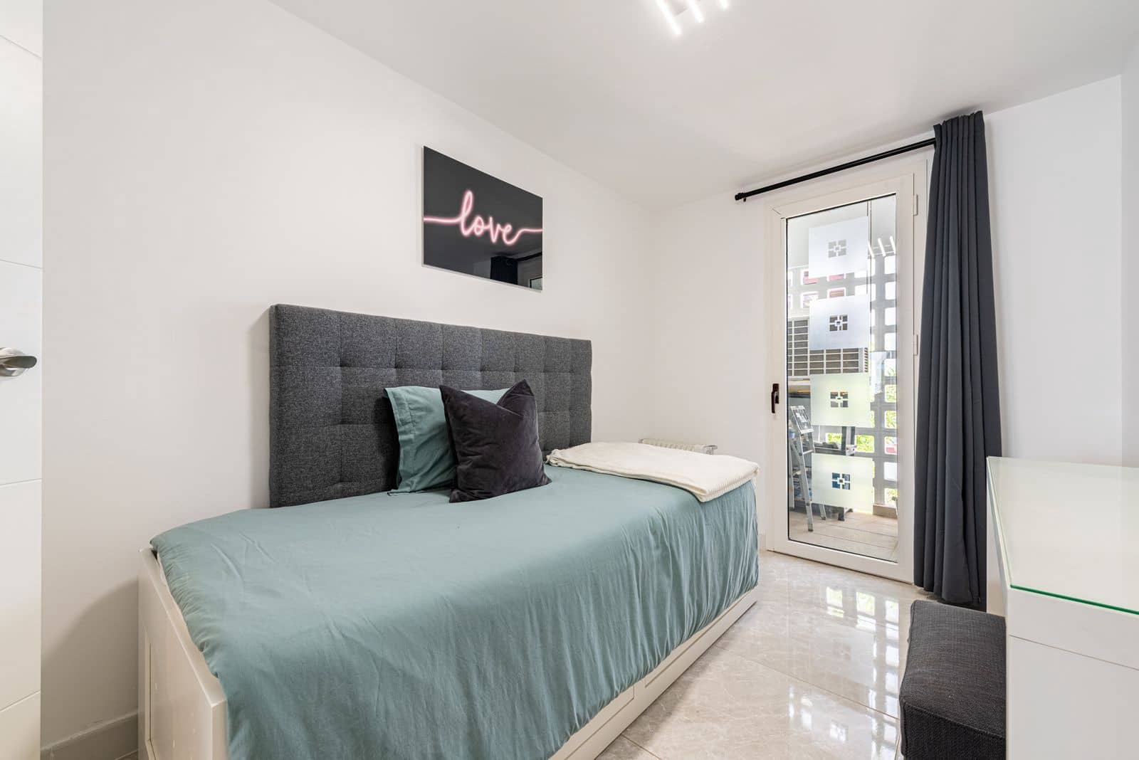 3 soveværelse Lejlighed til salg i Nueva Andalucia - € 649.000 (Ref: 10097838)