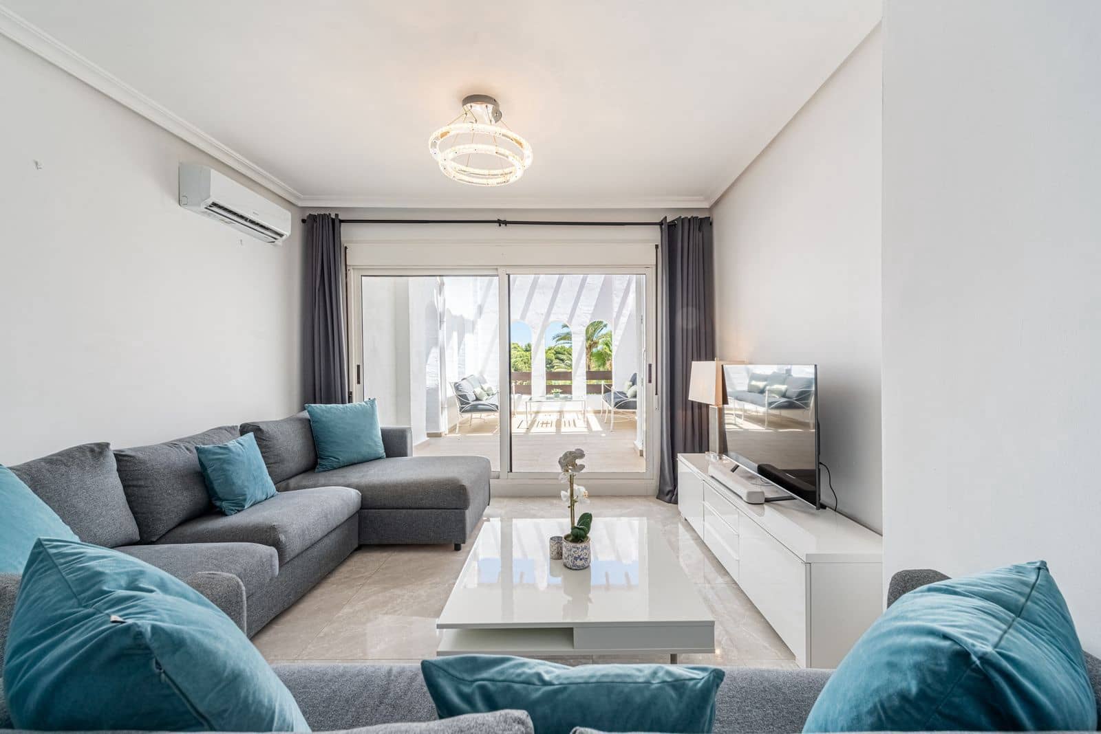 3 soveværelse Lejlighed til salg i Nueva Andalucia - € 649.000 (Ref: 10097838)
