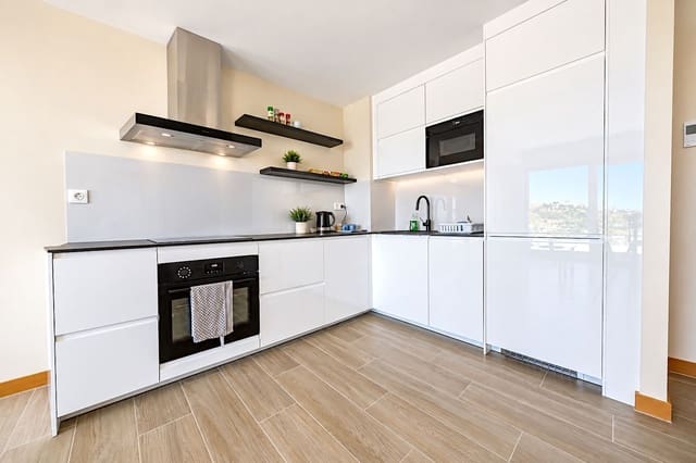2 bedroom Apartment for sale in Estepona with pool garage - € 535,000 (Ref: 10097839)