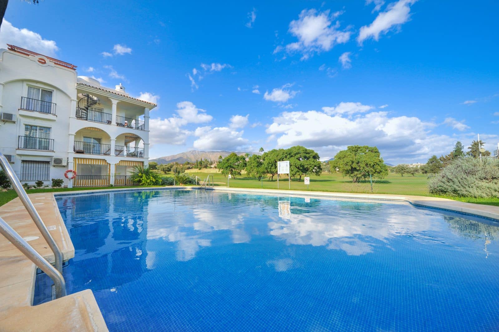 2 makuuhuone Kattohuoneisto myytävänä paikassa Mijas Golf - 375 000 € (Ref: 10097841)