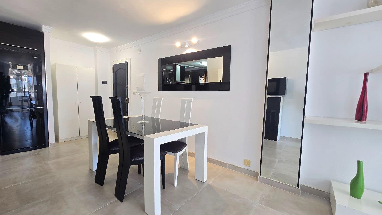 Apartamento de 2 habitaciones en Benalmádena en venta - 699.000 € (Ref: 10097845)