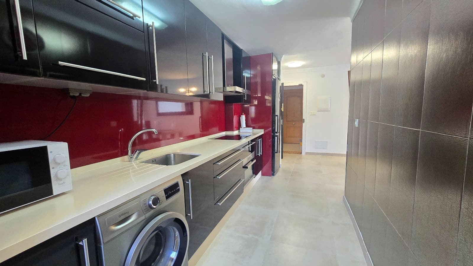 Apartamento de 2 habitaciones en Benalmádena en venta - 699.000 € (Ref: 10097845)