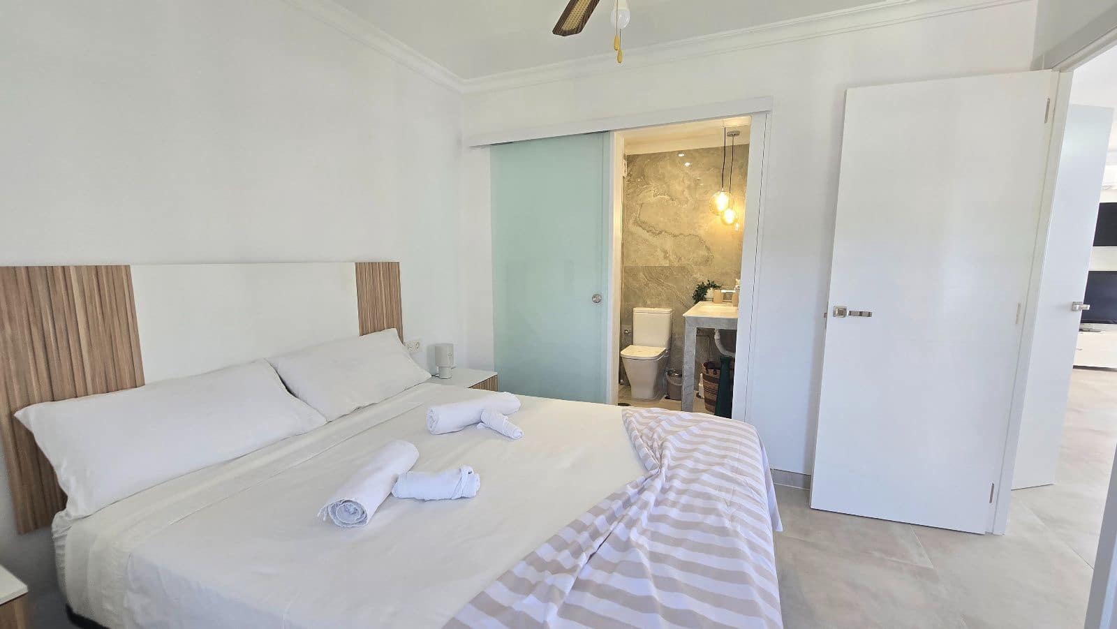 Apartamento de 2 habitaciones en Benalmádena en venta - 699.000 € (Ref: 10097845)