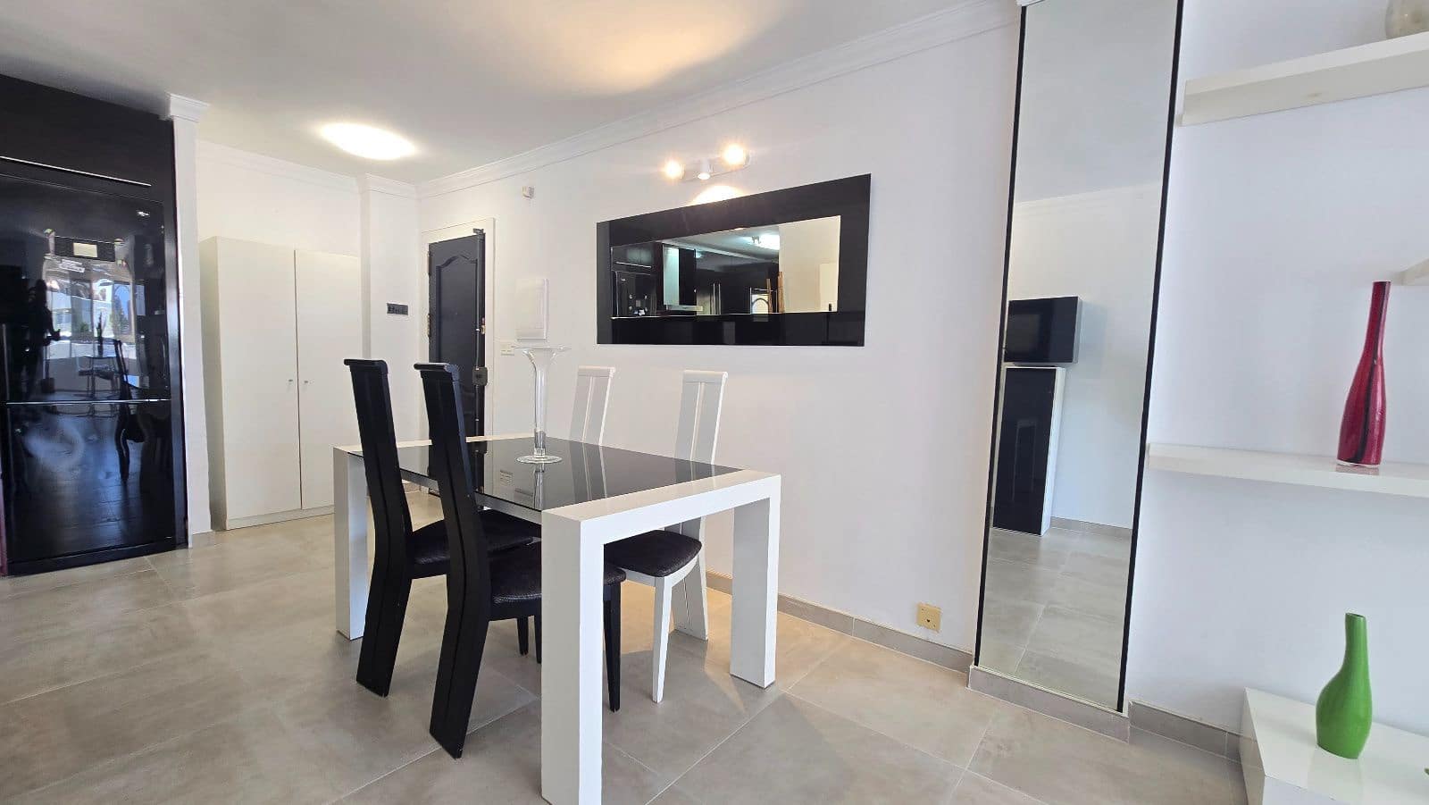 Apartamento de 2 habitaciones en Benalmádena en venta - 699.000 € (Ref: 10097845)